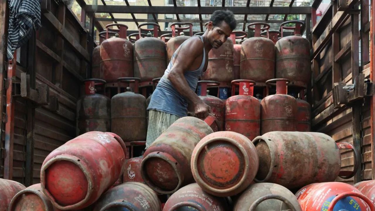 Raipur-LPG-gas-shortage
