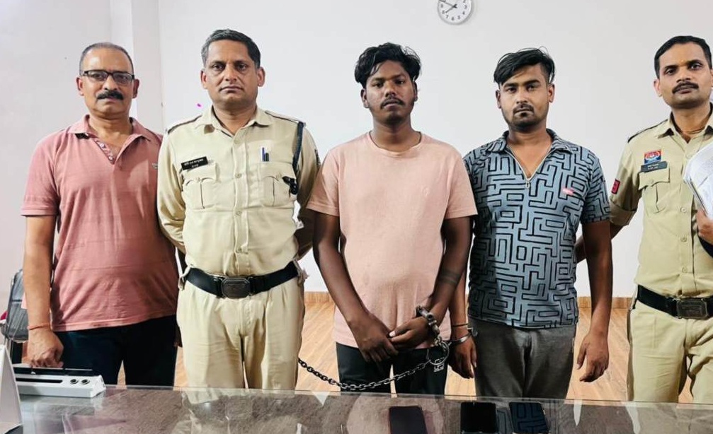 IPL-Betting-Racket-Busted_-Police-Arrest-Two-Bookies-Red-Handed